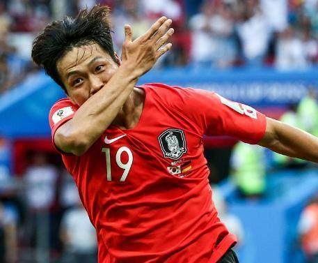 壹号娱乐-世界杯球员从9+9到2+11!金元浪潮褪去谁在裸泳?